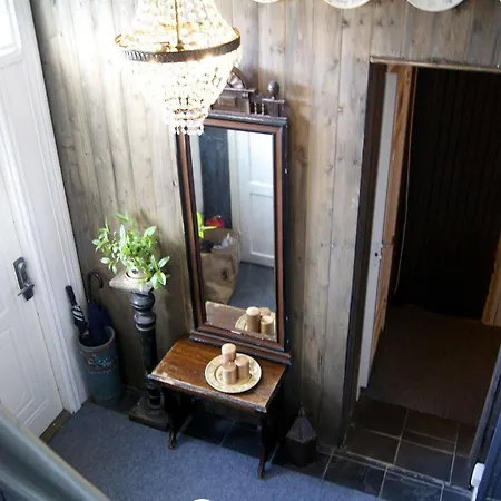 Bed & Waffles, Guest house