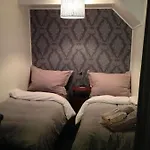 Πανσιόν Bed & Waffles, 2*