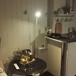 Bed & Waffles, Πανσιόν 2*