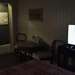 Πανσιόν Bed & Waffles, 2*