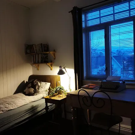 Bed & Waffles, Πανσιόν 2*